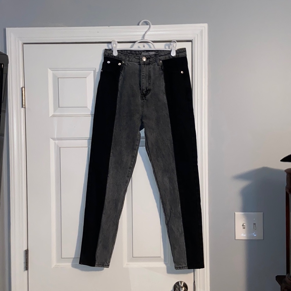 The most adorable black and grey patterned jeans!